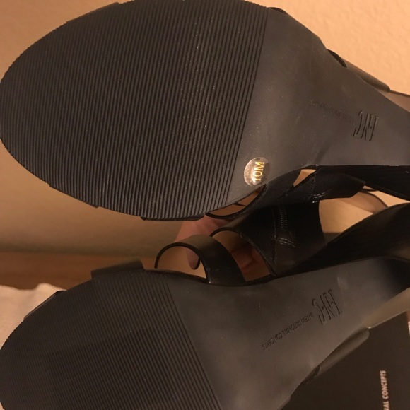 Heels - Picture 3 of 3